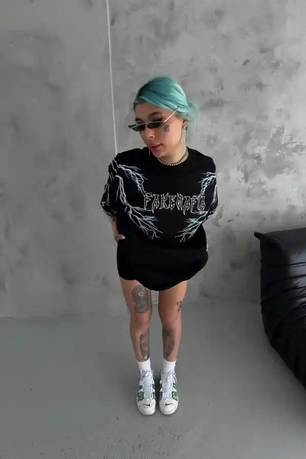 Kadın Bisiklet Yaka Yıldırım Baskılı  Kısa kol Oversize T-Shirt - Siyah