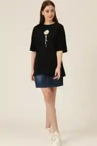 Kadın Papatya Baskılı T-Shirt Kısa Kol Bisiklet Yaka Oversize  Tişört - Siyah