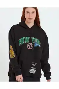 Kadın Oversize Kapüşonlu Cepli Ön Kol Baskılı 3 İplik Pamuklu Hoodie Sweatshirt - Siyah