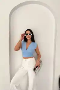 Kadın Vatkalı Kolsuz V Yaka Drapeli Crop Bluz Likralı Fit - Bebek Mavisi