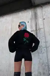 Kadın Oversize Kapüşonlu Cepli GÜL Baskılı 3 İplik Pamuklu Hoodie Sweatshirt - Siyah