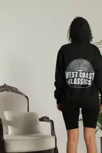 Kadın Oversize Kapüşonlu Cepli Baskılı 3 İplik Pamuklu Hoodie Sweatshirt - Siyah