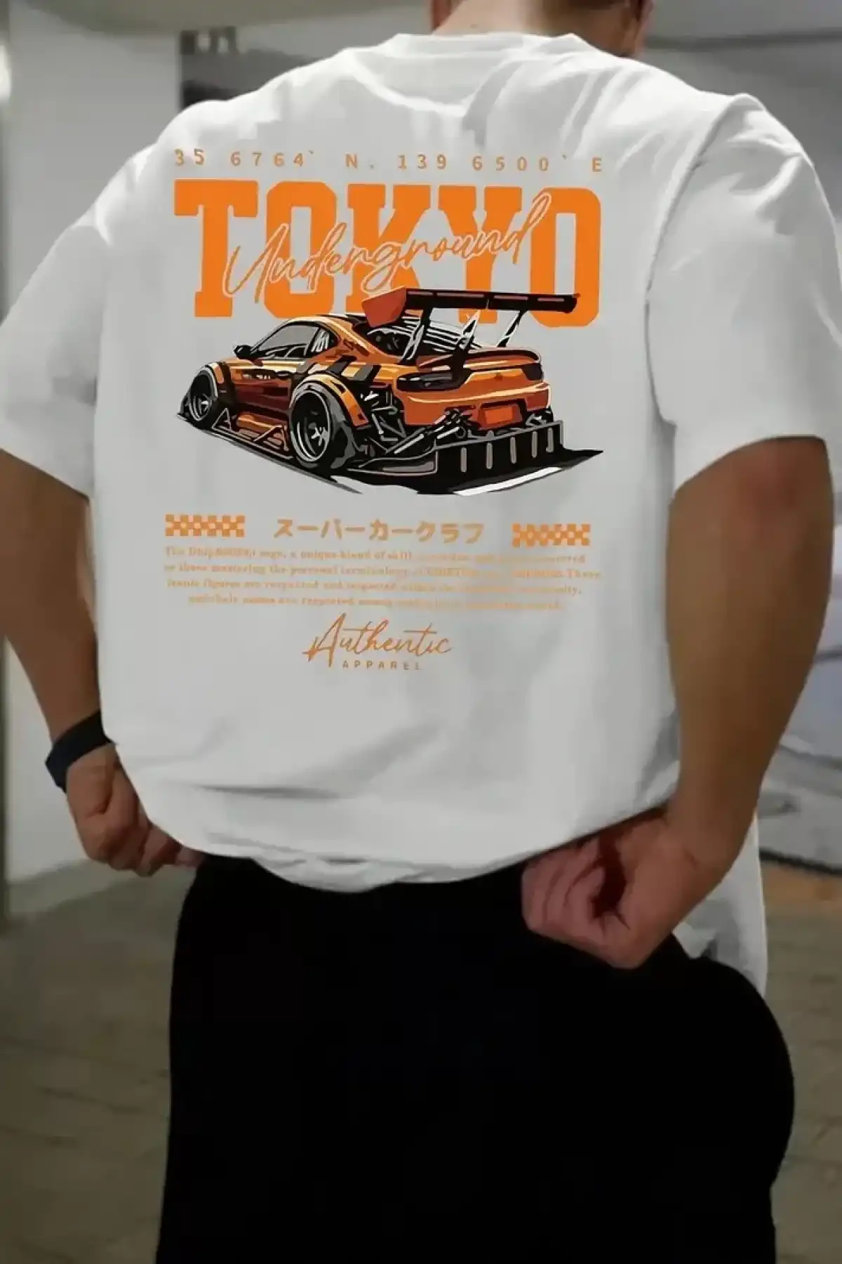 Erkek Turuncu Spor Araba Grafik Tişört - TOKYO Baskılı Günlük Oversize Kısa Kollu Tişört, Yetişkinler için Yazlık Giyim, Turuncu Araba Tasarımı - Beyaz