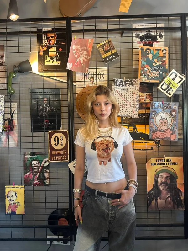 Beyaz Graphics Sweet Funny Cat Crop