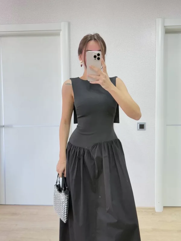 Krep Arkası Kanat Arka Ön Pens Detaylı Uzun Kadın Elbise - Siyah