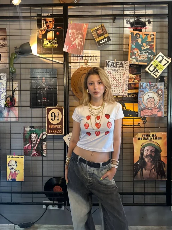 Çilek Parçalı Crop