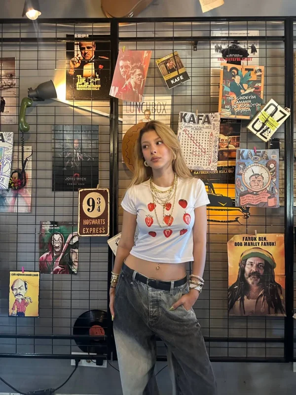 Çilek Parçalı Crop