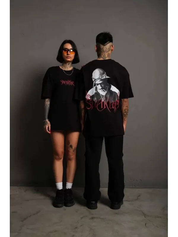 Erkek Oversize Tişört – Beyaz 24/1 Penye Kumaş, Bisiklet Yaka, Ön & Arka Baskılı, Streetwear Tarzı Rahat Büyük Kalıp T-Shirt - Siyah