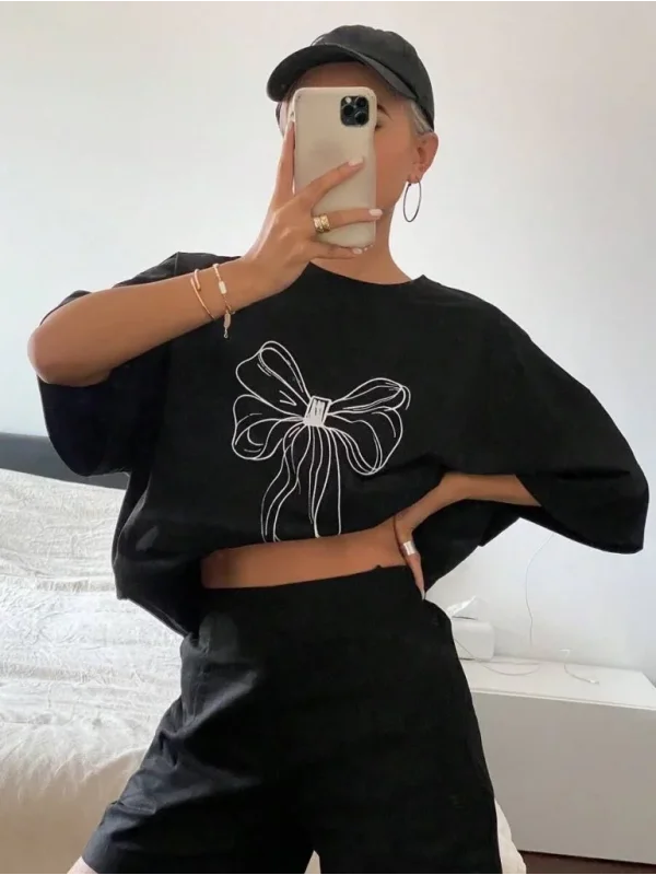 Lushiowear Kadın Fiyonk Baskılı T-Shirt Kısa Kol Bisiklet Yaka Oversize Tişört - Siyah