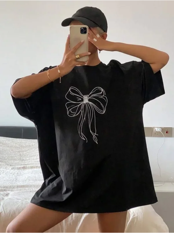 Lushiowear Kadın Fiyonk Baskılı T-Shirt Kısa Kol Bisiklet Yaka Oversize Tişört - Siyah