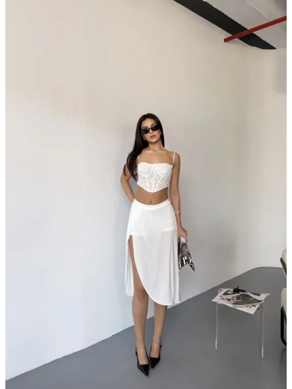 Lushiowear Kadın Çepli Şortlu Yırtmaçlı Etek - Beyaz