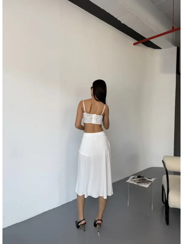 Lushiowear Kadın Çepli Şortlu Yırtmaçlı Etek - Beyaz