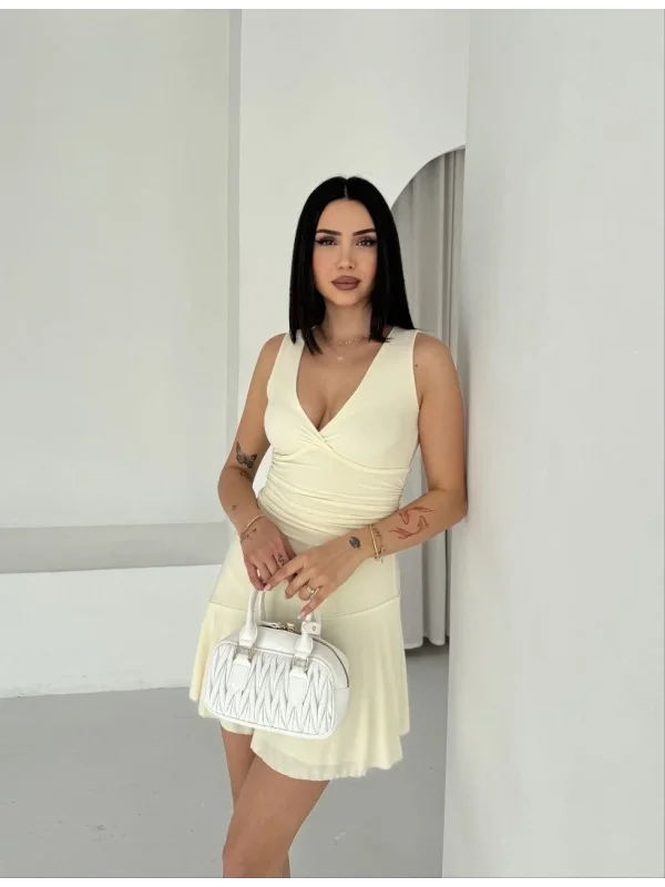 Lushiowear Kadın Derin V Yaka Sırt Dekolteli Mini Elbise Drapeli Şık Kolsuz - Açık Sarı