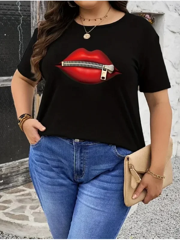 Lushiowear Kadın Kısa Kol Yazlık Tişört Bisiklet Yaka Dudak Baskılı T-Shirt - Siyah