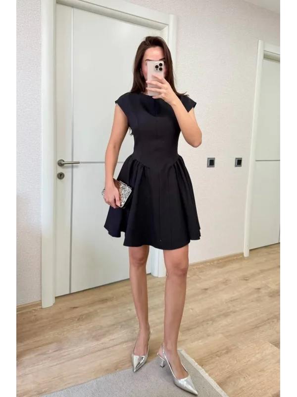 Lushiowear Kadın Sırt dekolteli Çan Detaylı Mini Elbise - Siyah