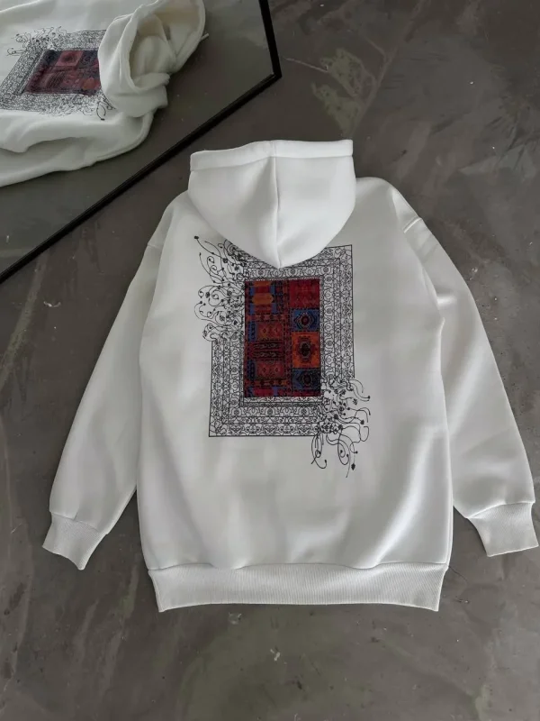 Lushiowear Kadın Kapüşonlu Kanguru Cepli Sweatshirt 3 İplik Pamuklu Baskılı Hoodie - Beyaz
