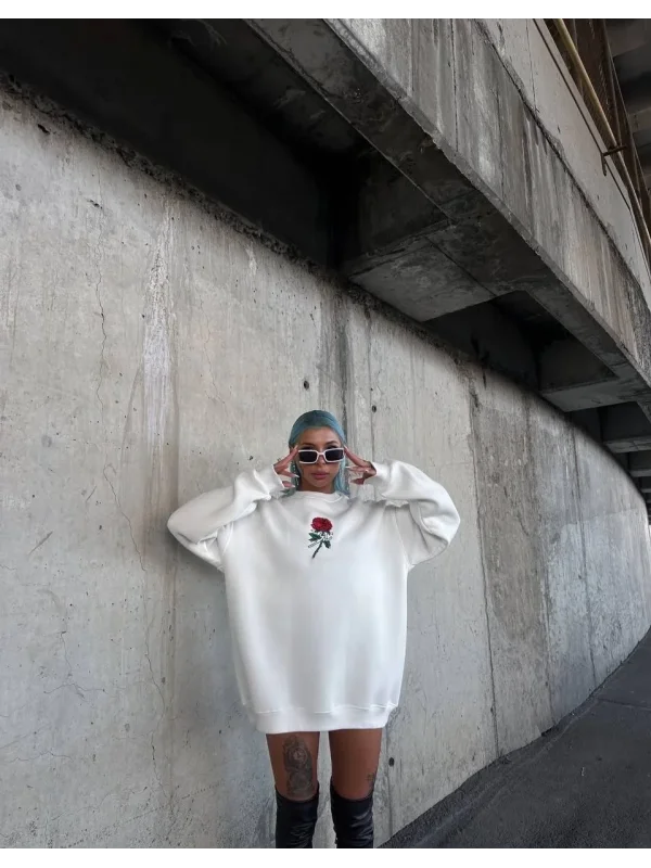 Lushiowear Kadın 3 iplik Pamuklu Bisiklet Yaka GÜL Baskılı SweatShirt - BeyazBeyaz