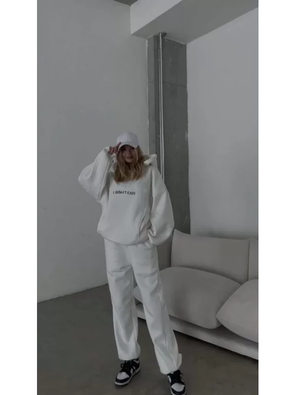 Nakış İşlemeli Üç İplik Sweat Takım- Beyaz