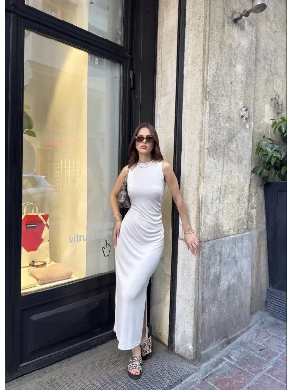 Osy Modal Yumuşak Dokulu Kumaş Bisiklet Yaka Sıfır Kolsuz Yırtmaçlı Uzun Elbise - Beyaz