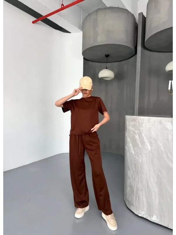 Osy Modal Yumuşak Dokulu Kumaş Kısa Kollu Bluz Rahat Pantalon ikili Takım- Kahverengi