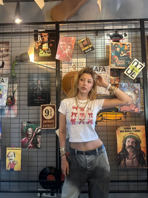 Pembe Kurdeleler Crop