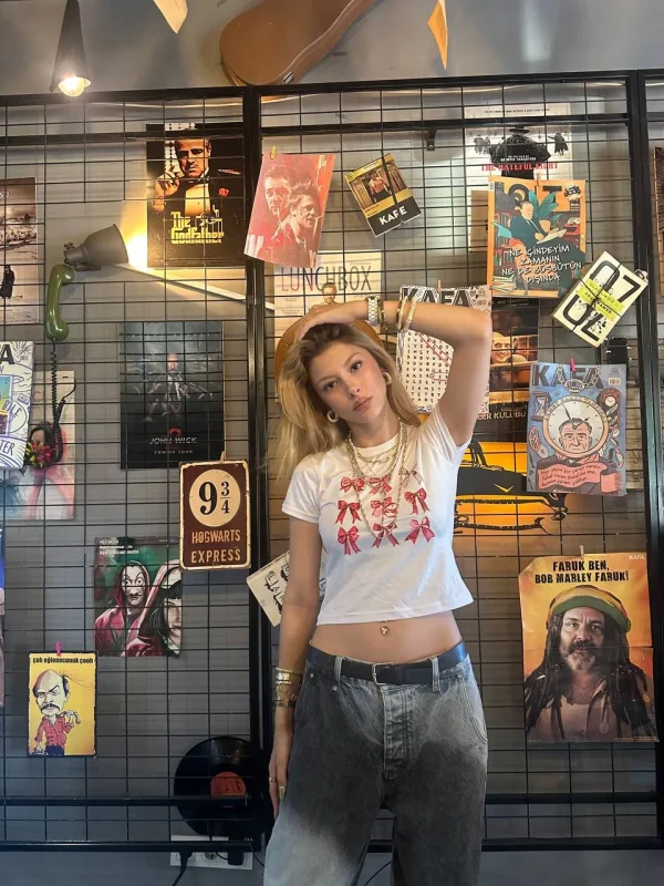 Pembe Kurdeleler Crop