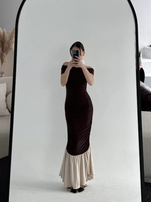 Striptiz Omuzlu Uzun Elbise- Kahve