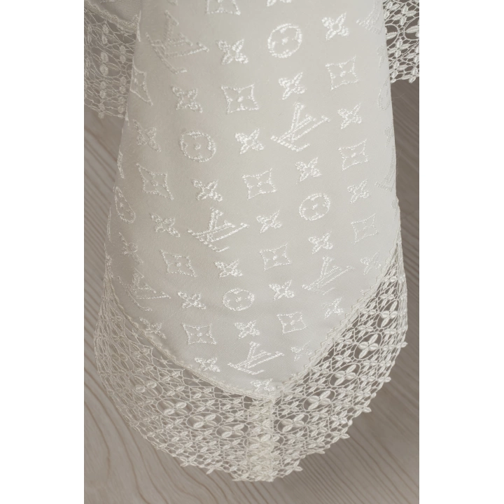 Louis Vuitton Masa Örtüsü 160*220 Cm BRODE GÜPÜRLÜ KDK İplik Özel Jakar Dokuma Dertsiz Leke Tutmaz Özel Kutulu