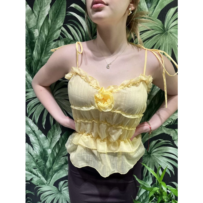 Gül Detaylı Askılı Blüz