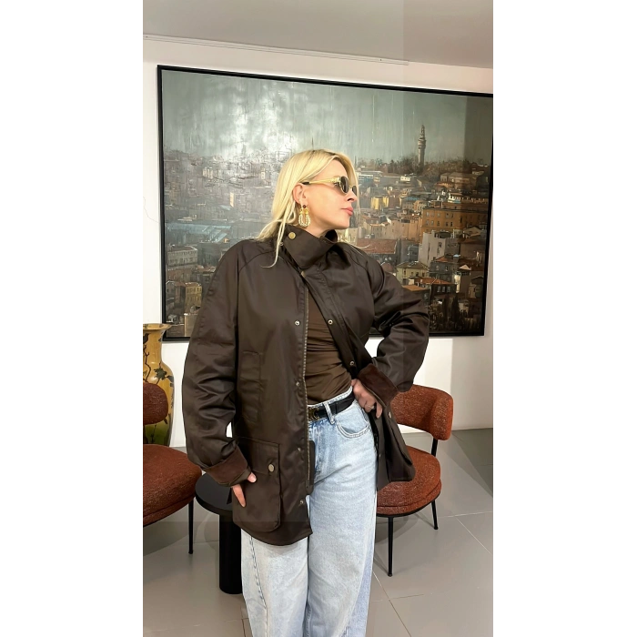 Barbour Model Premium Kısa Trençkot