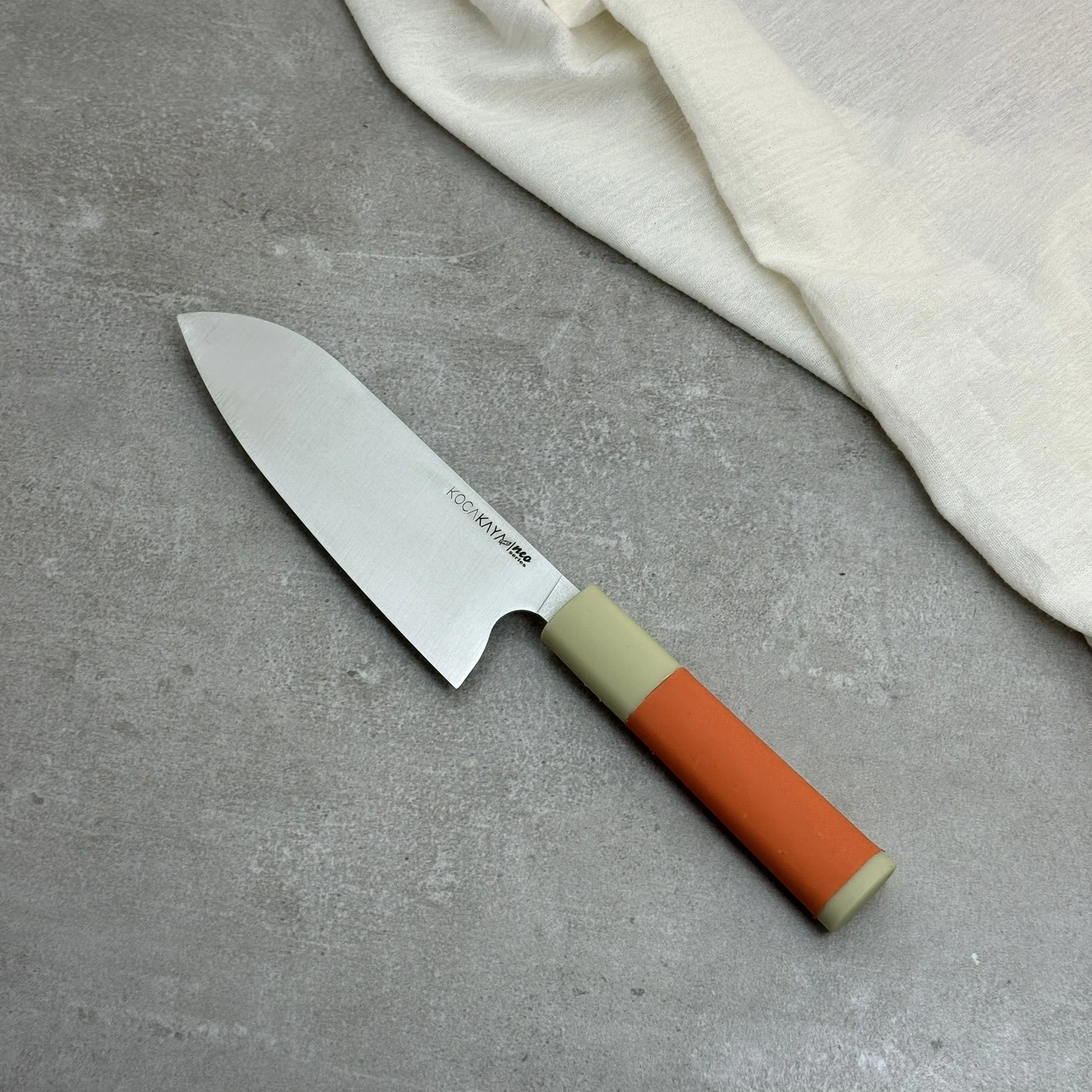 Neo Serisi Oval Turuncu Santoku 180mm Namlu - Kocakaya El Yapımı Şef Bıçakları