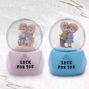 Tatlı Çift Temalı Mini Boy Işıklı Kar Küresi