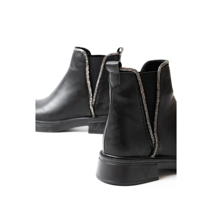 02-02 Siyah Taş Aksesuarlı Lastikli Günlük Kadın Bot