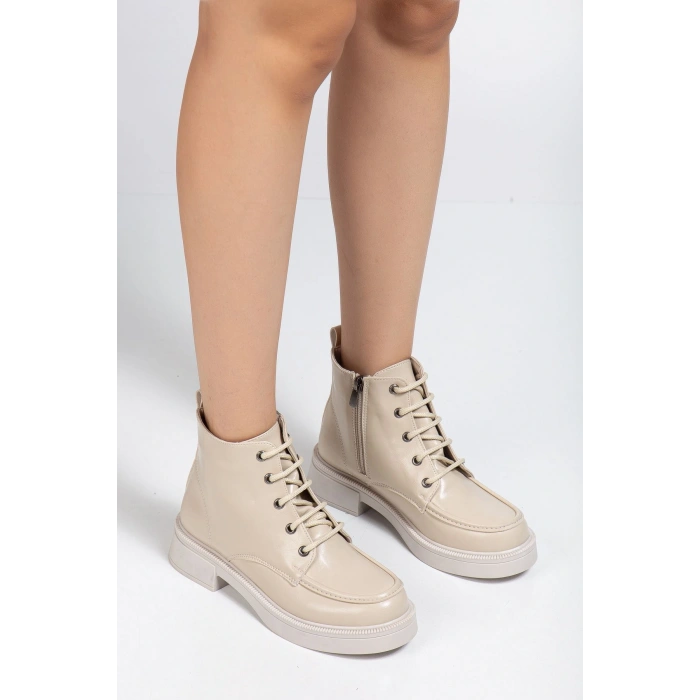 02-2001 Bej Kırışık Rugan Bağcıklı Fermuarlı Günlük Kadın Bot