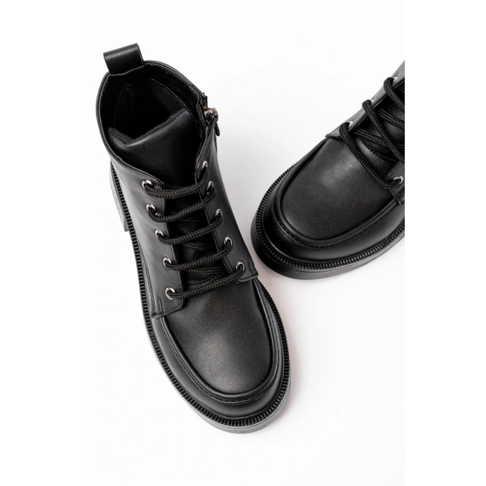 02-2001 Siyah Bağcıklı Fermuarlı Günlük Kadın Bot