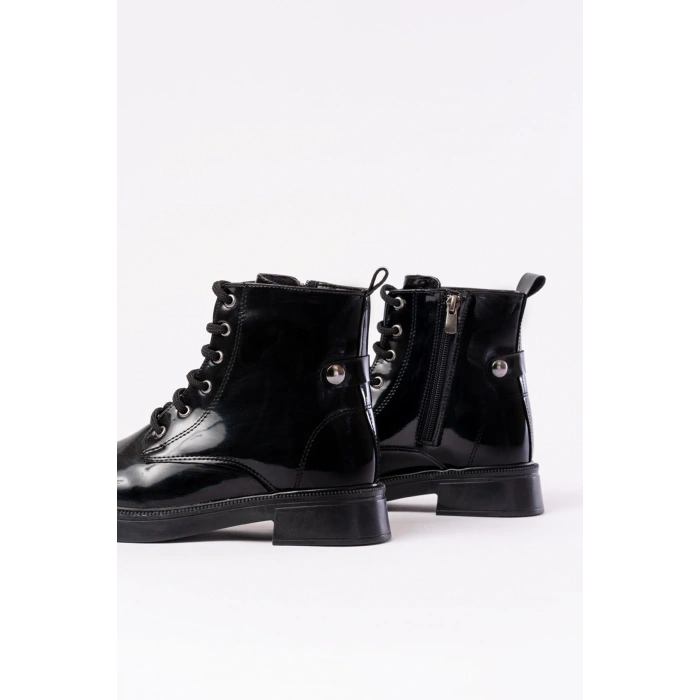 02-2003 Siyah Rugan Bağcıklı Fermuarlı Günlük Kadın Bot