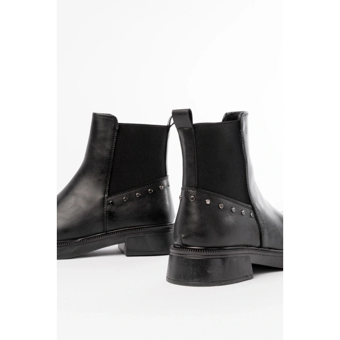 02-2005 Siyah Lastikli Günlük Kadın Bot