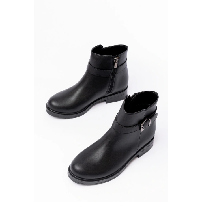 165-204/1 Siyah Toka Aksesuarlı Fermuarlı Günlük Kadın Bot