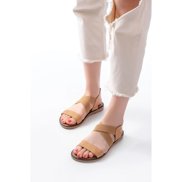 205-04 Bej Tek Bantlı Lastikli Hakiki Deri Ortopedik Taban Kadın Sandalet