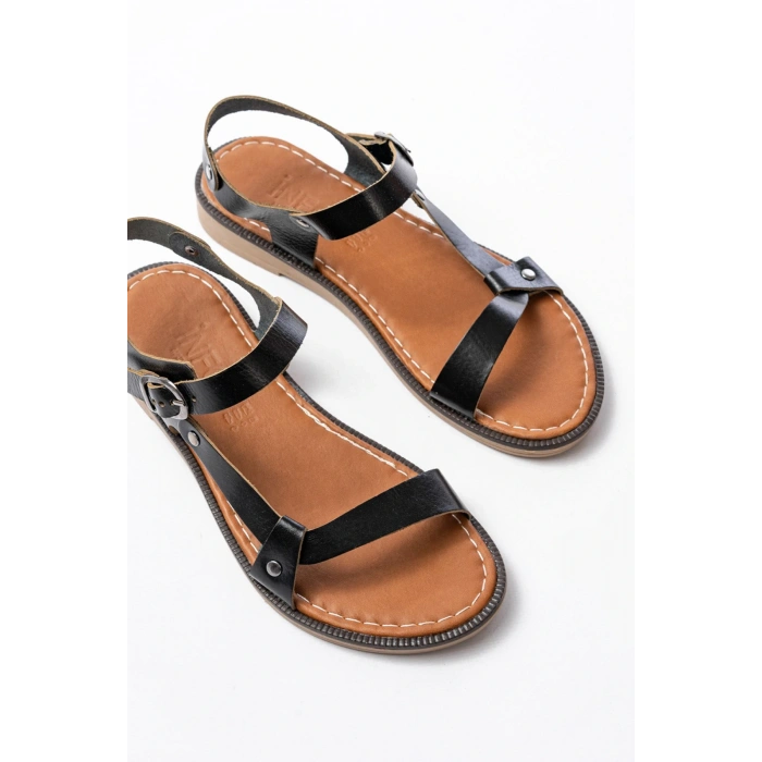 205-090 Siyah Hakiki Deri Tokalı Kadın Sandalet