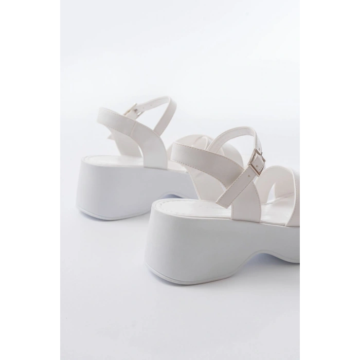 24414-1005 Beyaz Günlük Çapraz Dolgu Topuk Kadın Sandalet
