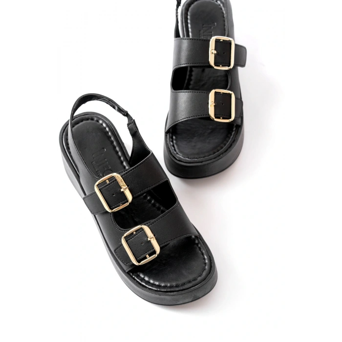 24414-572 Siyah Tokalı  Günlük Dolgu Topuk Kadın Sandalet