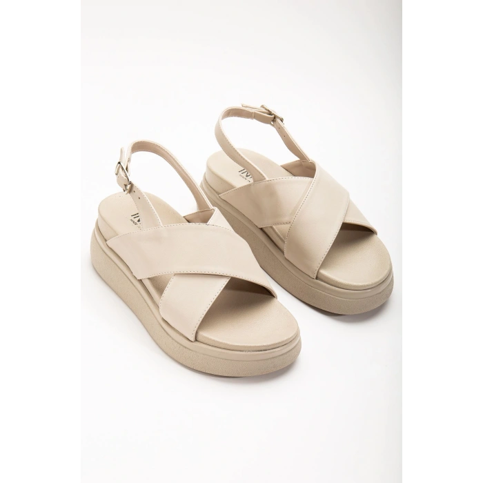 24422-1164 Bej Dolgu Topuk Kadın Sandalet