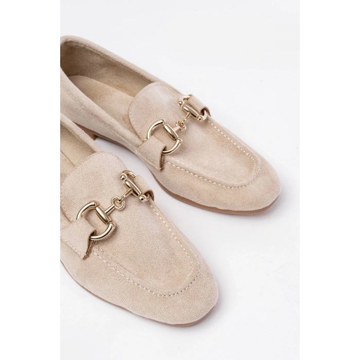 303 Bej Süet Toka Aksesuarlı Günlük Kadın Babet