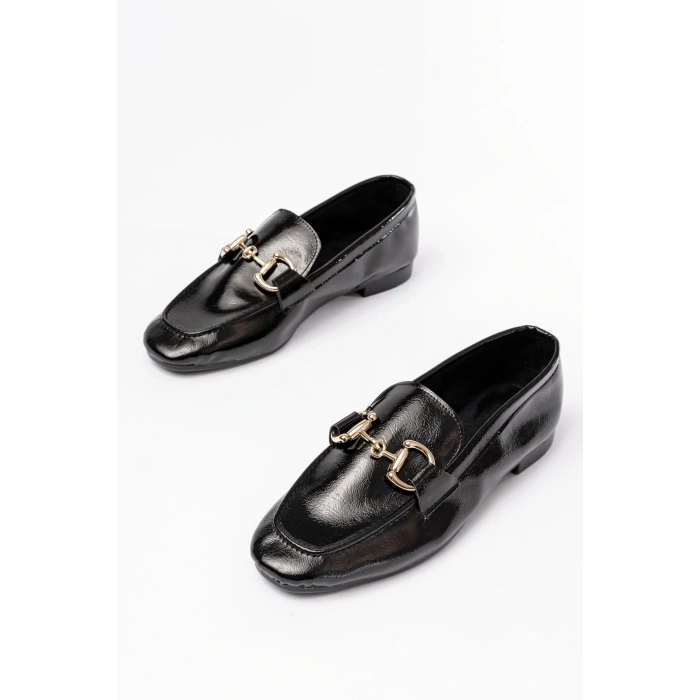 303 Siyah Rugan Toka Aksesuarlı Günlük Kadın Babet