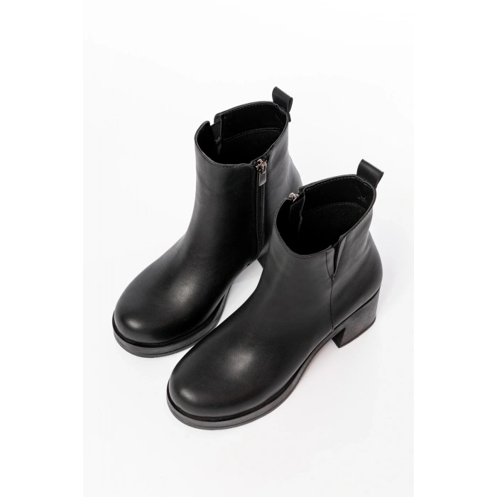 5109-3057 Siyah Lastikli Fermuarlı Kalın Topuklu Günlük Kadın Bot