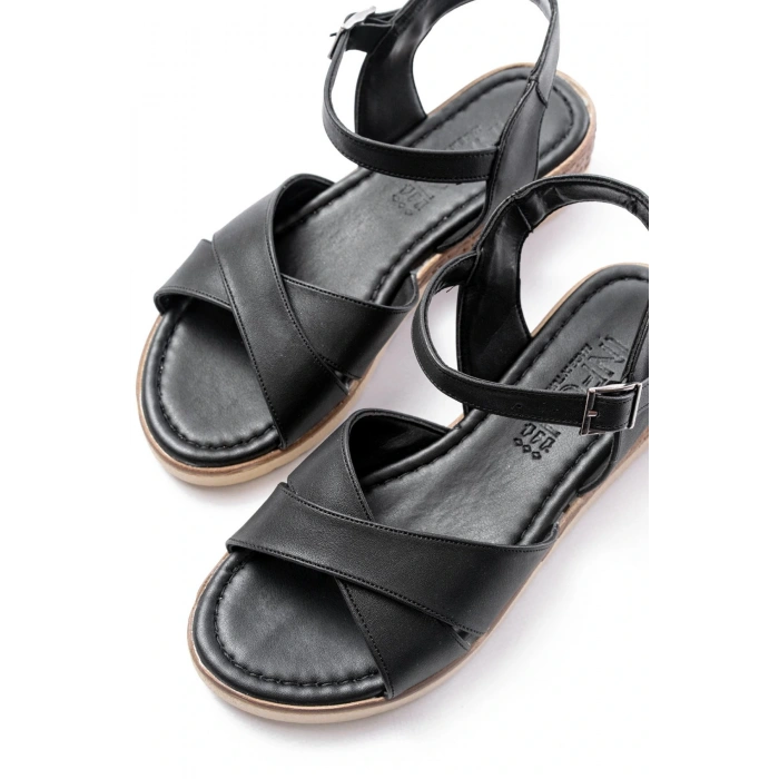 692-564 Siyah Ortopedik Taban Çapraz Tokalı Kadın Sandalet