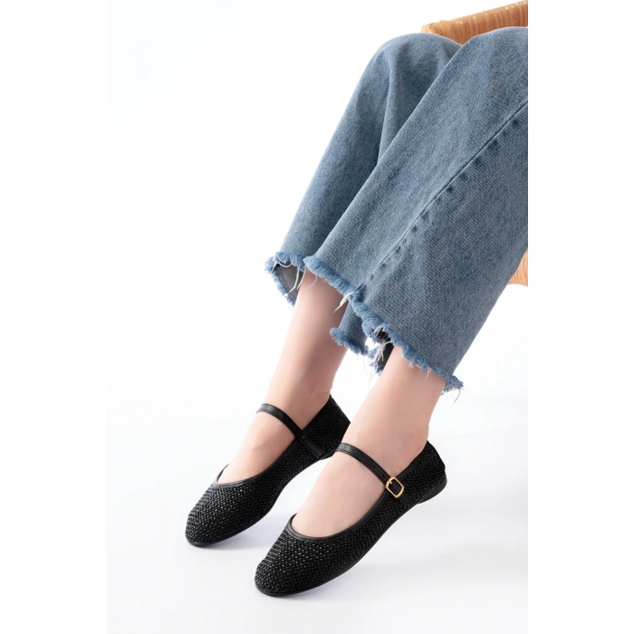 7432 Siyah Fileli Toka Detaylı Günlük Kadın Babet