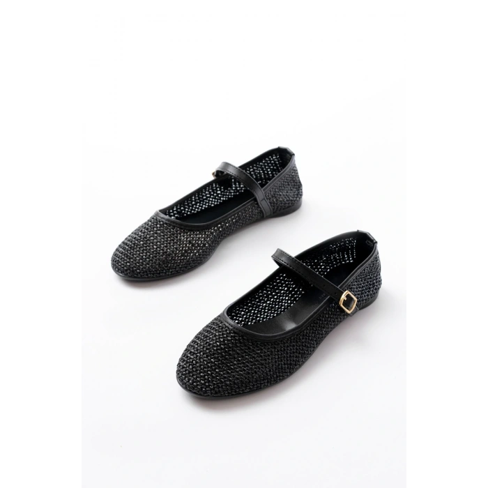 7432 Siyah Fileli Toka Detaylı Günlük Kadın Babet