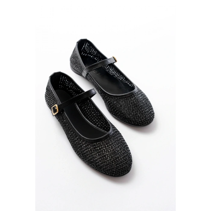 7432 Siyah Fileli Toka Detaylı Günlük Kadın Babet